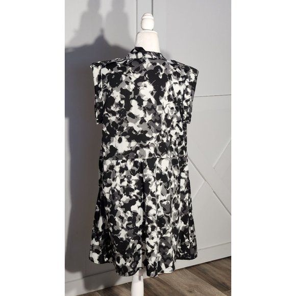 DOTS DRESS COLOR BLACK SLEEVELESS POLYESTER  SIZE 1X - Picture 4 of 7